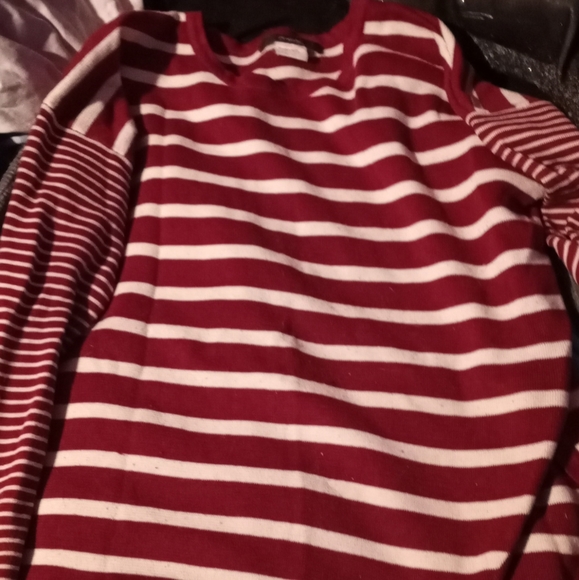 Clothes - Picture 7 of 12